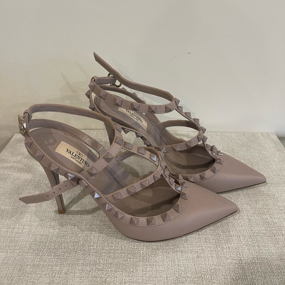 Valentino Garavani Rockstud Pointed Toe Caged - NEW - Picture 6 of 9